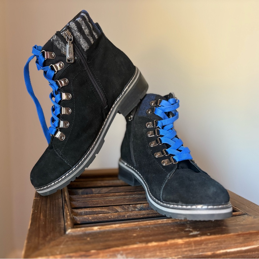 Blondo Black Waterproof Boots with Blue Shoe Lace Accents